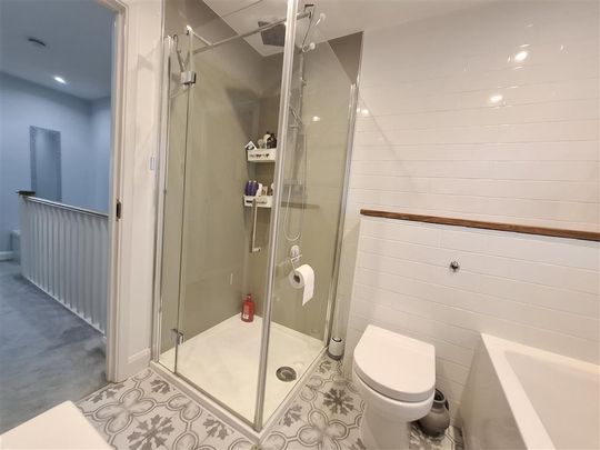 Laidon Square, Hemel Hempstead - Photo 1