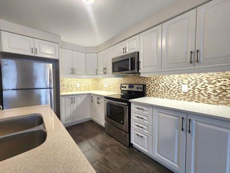 For Lease - 209 Hartsmere Drive, Stittsville - Munster - Richmond, Ontario - Photo 5