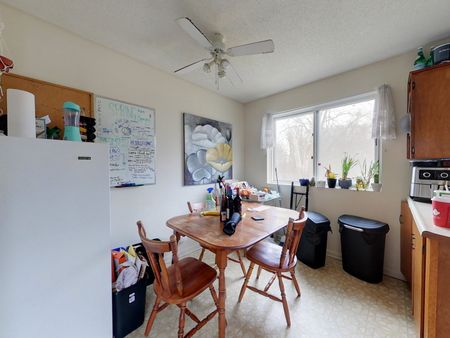 RM2-113 Calderwood Dr, Kingston, ON K7M 6L5 - Photo 2