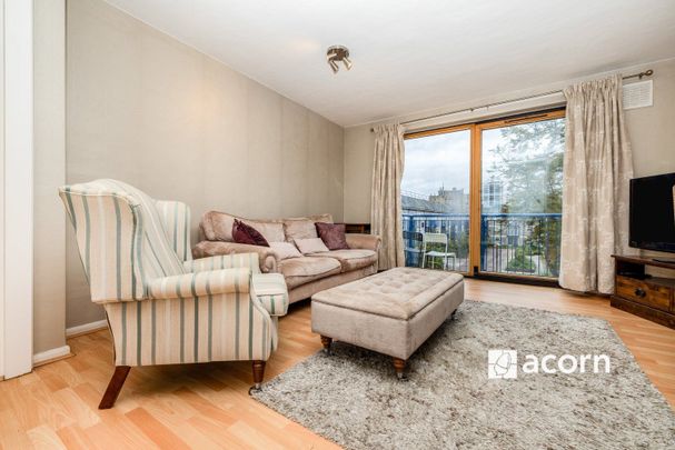 Thorburn Square, London, SE1 - Photo 1