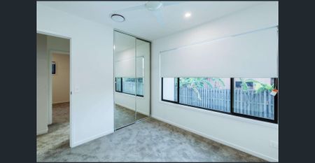 Spacious and Modern Townhouse for Rent in Desirable Carina Community - Photo 4