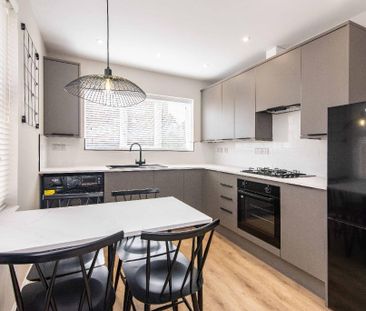 3 bedroom detached house to rent - Photo 3