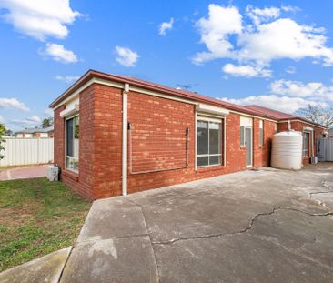 Stunning 4 Bedroom Family Home !! - Photo 6