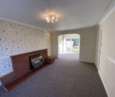3 bedroom semi-detached house to rent - Photo 2