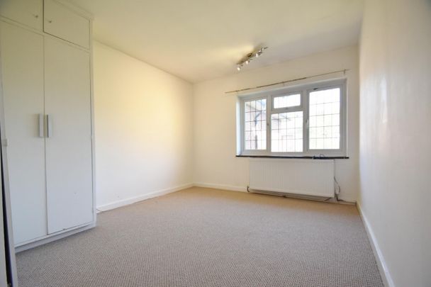 Ethorpe Crescent, Gerrards Cross, Buckinghamshire,SL9 - Photo 1