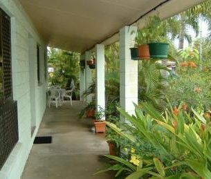 Charming Family Home in Tranquil Heatley Cul de Sac - Photo 3