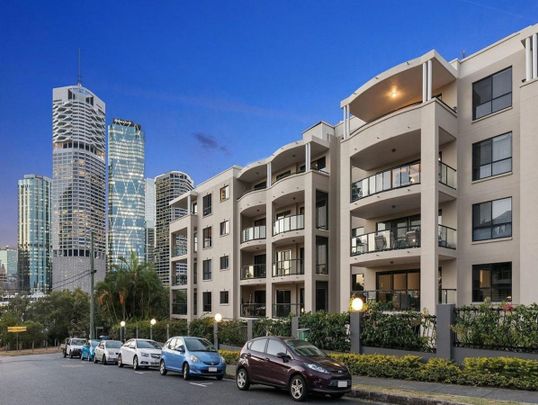 36, Macdonald Street, QLD, Kangaroo Point - Photo 1