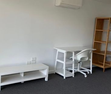 Oakleigh South - Photo 3