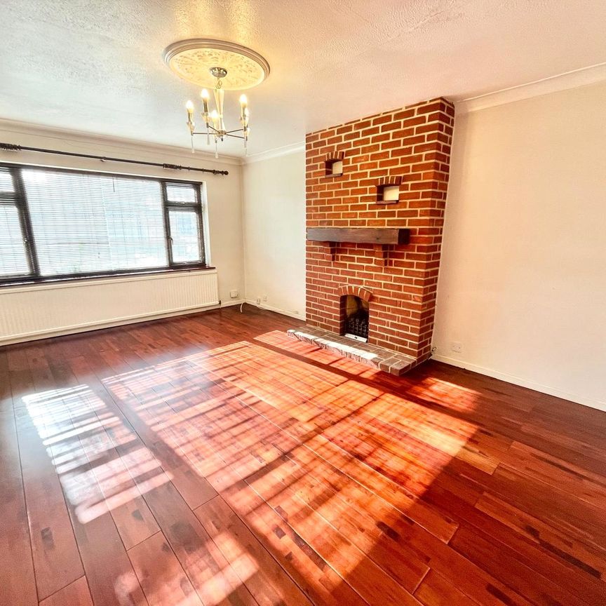 Ashurst Avenue, Southend-on-Sea, Essex, SS2 4TE - Photo 1