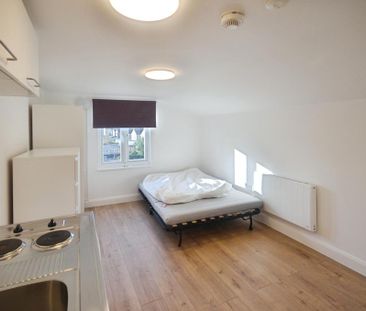 Studio to rent - Photo 1