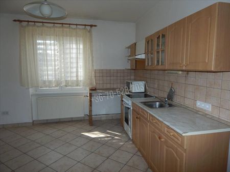 Kiadó átlagos állapotú lakás - Tatabánya - Fotó 3