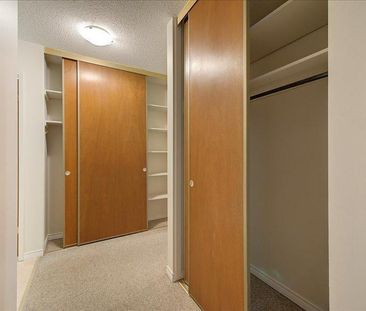 1 Bedroom - Photo 2