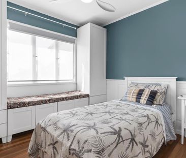 Charming, Renovated Family Home with Spacious Yard! - Photo 3