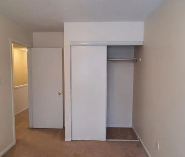 5 Fairglen Avenue #4 - Photo 5