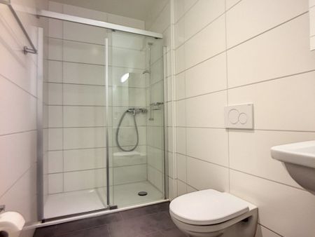 Joli appartement rafraîchi de 2.5 pièces au rez - Photo 2