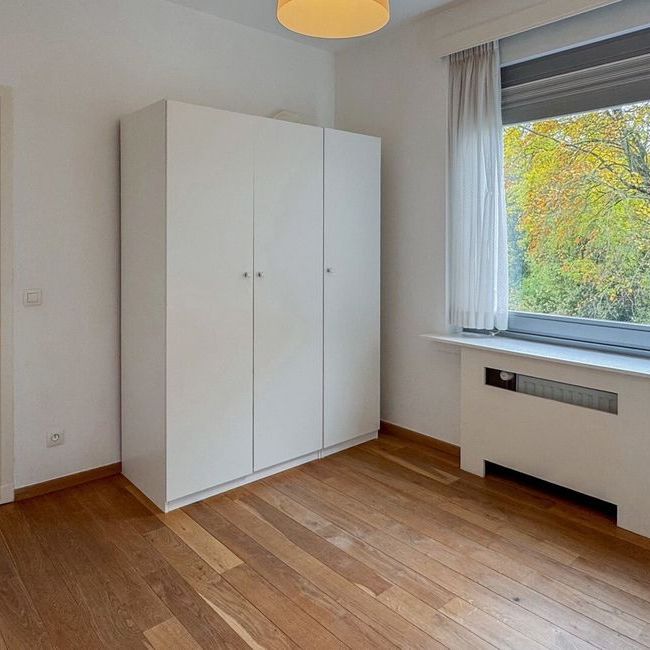 Appartement te huur in Elsene voor € 2.150 met 3 slaapkamers - Foto 1