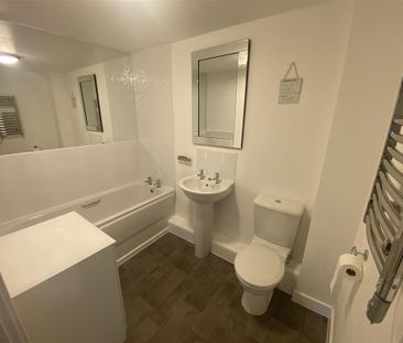 2 bedroom flat to rent - Photo 6