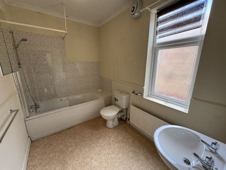 Ratcliffe Street, Burton Stone Lane - P10052 - Photo 2