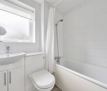 Coningsby Close, MAIDENHEAD - Photo 6