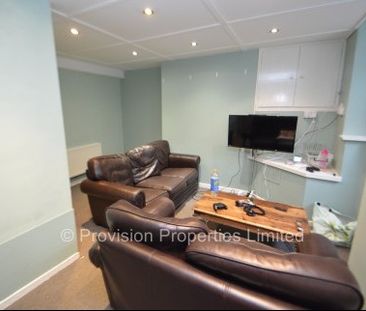 5 Bed Student Houses in Woodhouse - Photo 1