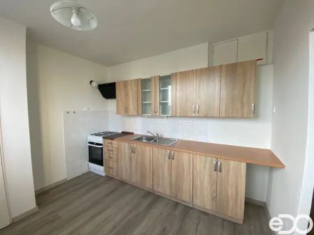 Pronájem bytu 2+1 s balkonem - Photo 2