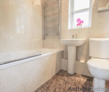 2 bedroom semi-detached house to rent - Photo 6