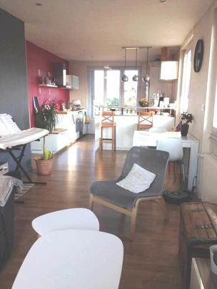 Location Appartement 3 pièces 70m² BRON 69500 - Photo 1