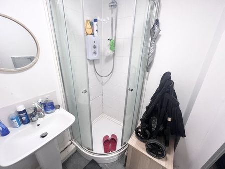 Kingswood House, Nottingham, NG5 - Photo 5