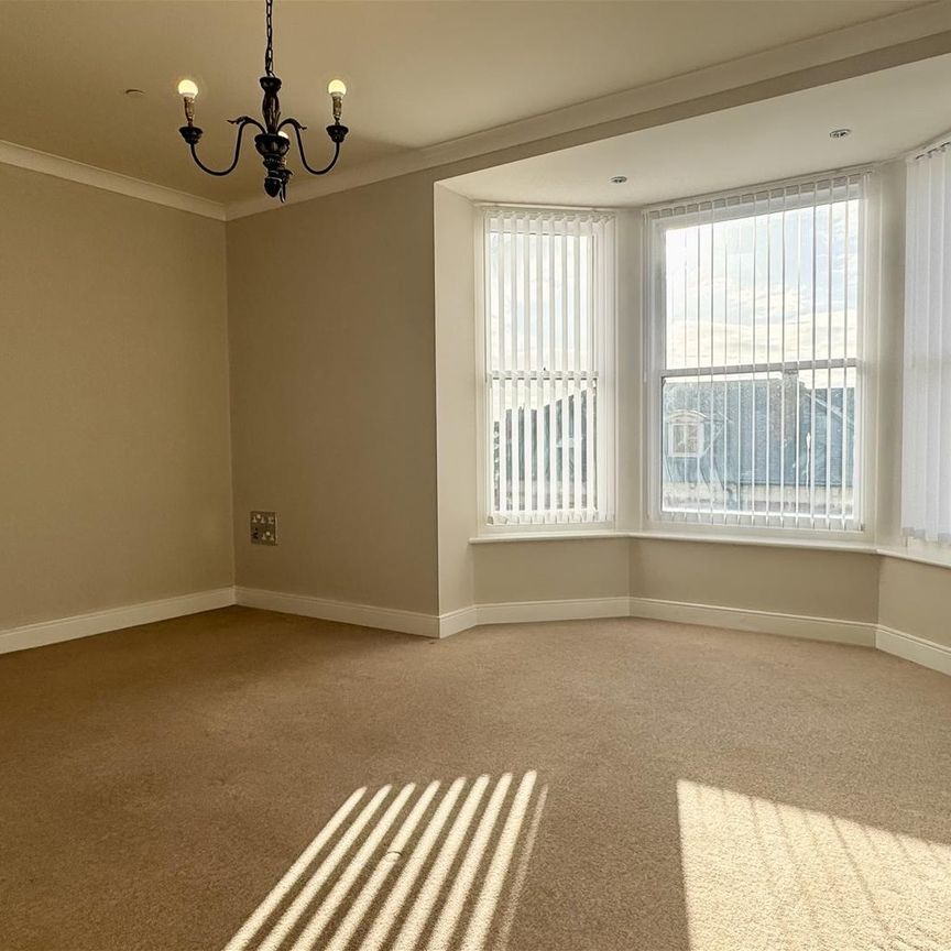 Prince Of Wales Terrace, Scarborough - Photo 1