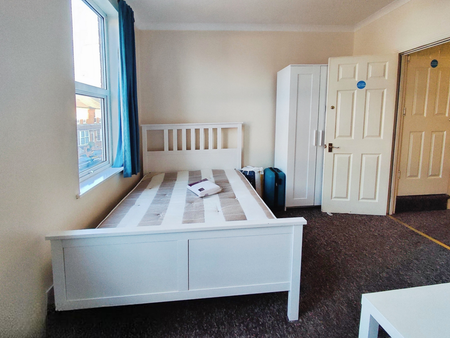 5 bedroom house share to rent - Photo 3
