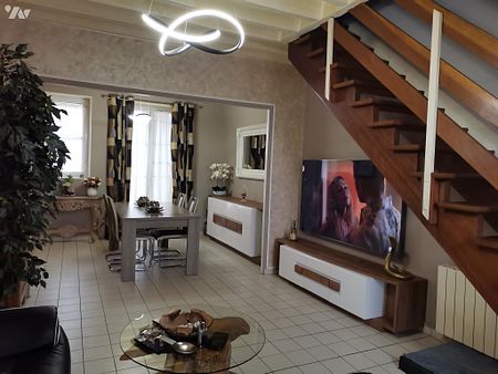 Spacieux appartement en duplex de type F3 avec garage attenant. - Photo 3