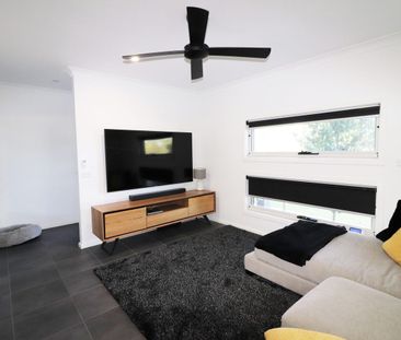 Stand Out From the Rest! - Photo 2