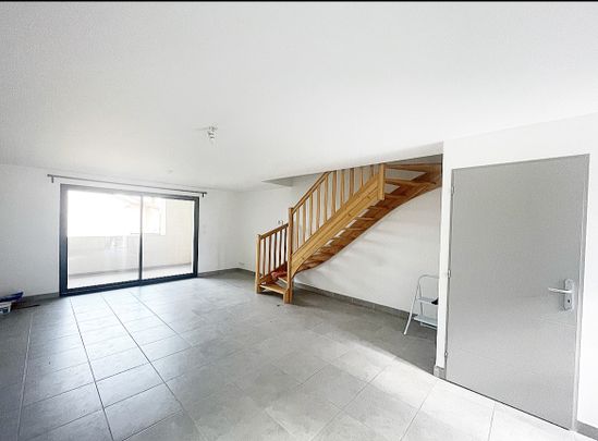 LOCATION - APPARTEMENT T3 - CORBAS Corbas (69960) Le bien en vidéo - Photo 1