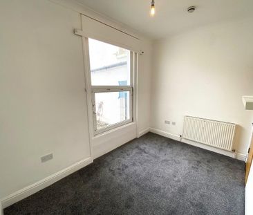 4 bedroom ground floor maisonette to rent - Photo 4