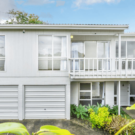 Large Family Home in Hillcrest - Photo 1