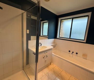 7 Greenhill Rise, Hampton Park VIC - Photo 1