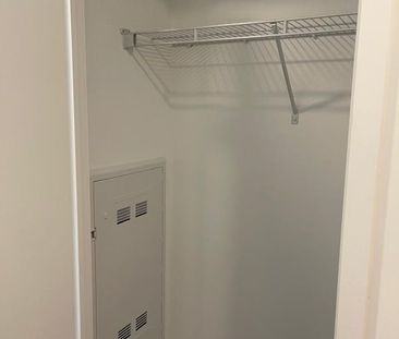 For Lease - 8 Beverley Glen Boulevard Unit# 805, Vaughan, Ontario - Photo 6