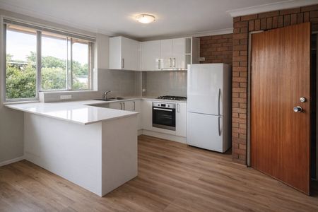 6/24 Thallon Street, Sherwood QLD 4075 - House For Rent | Domain - Photo 4