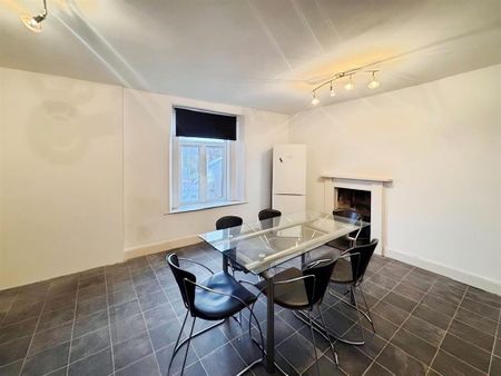 High Street, Chepstow - Photo 2