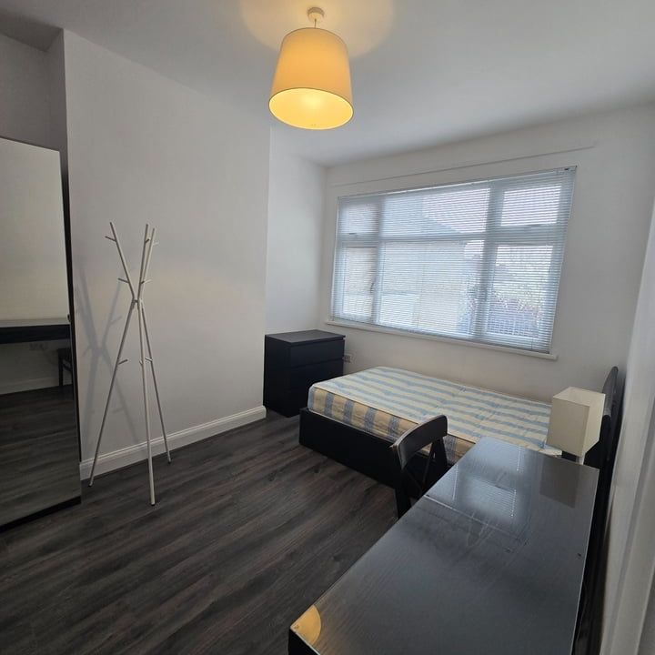 1 Bed Terraced House, Walrond Avenue, HA9 - Photo 1