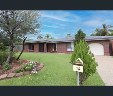 16 Lowanna Drive, Ashmore, Qld 4214 - Photo 5