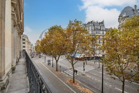 Location Appartement 6 pièces 220m² PARIS 8ème - Photo 4