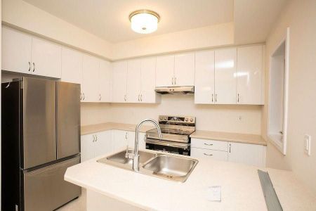 For Lease - 84 Fieldridge Crescent, Brampton, Ontario - Photo 5