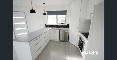 LOW MAINTENANCE MODERN UNIT - Photo 4