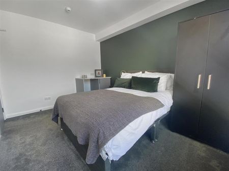 1 bedroom in a house share to rent - Photo 5