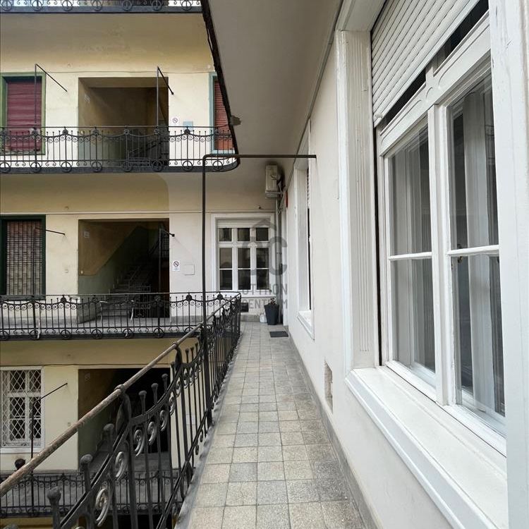 Kiadó jó állapotú lakás - Budapest VI. kerület - Photo 1