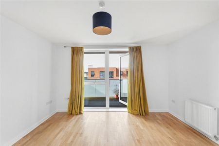 Bathurst Square, N15, London - Photo 2