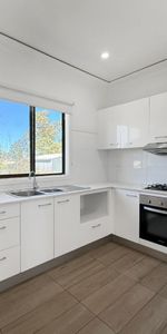 Renovated Three Bedroom House - Photo 3