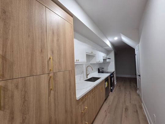 For Lease - 49 Berczy Manor Crescent, Markham, Ontario - Photo 1