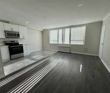 For Lease - 180 Vaughan Road Unit# 305, Toronto, Ontario - Photo 1